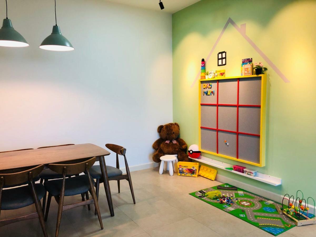 Апартаменти Afiniti Residensi Legoland Medini Нусаяя Екстер'єр фото